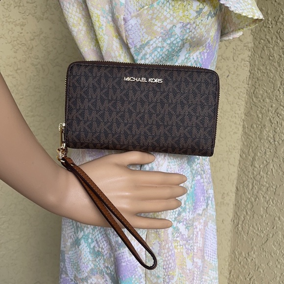 Michael Kors Jet Set Travel Lg Flat Multifunctional Phone Case-Wristlet-Wallet - Picture 13 of 16